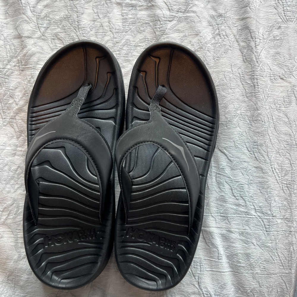 Hoka recovery sandals size 9 - Picture 2 of 3